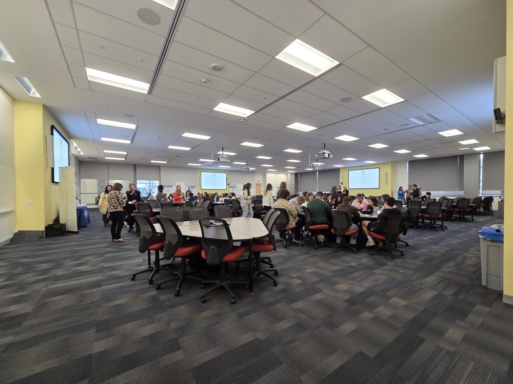 Room full of students from SUNY Buffalo working on research
